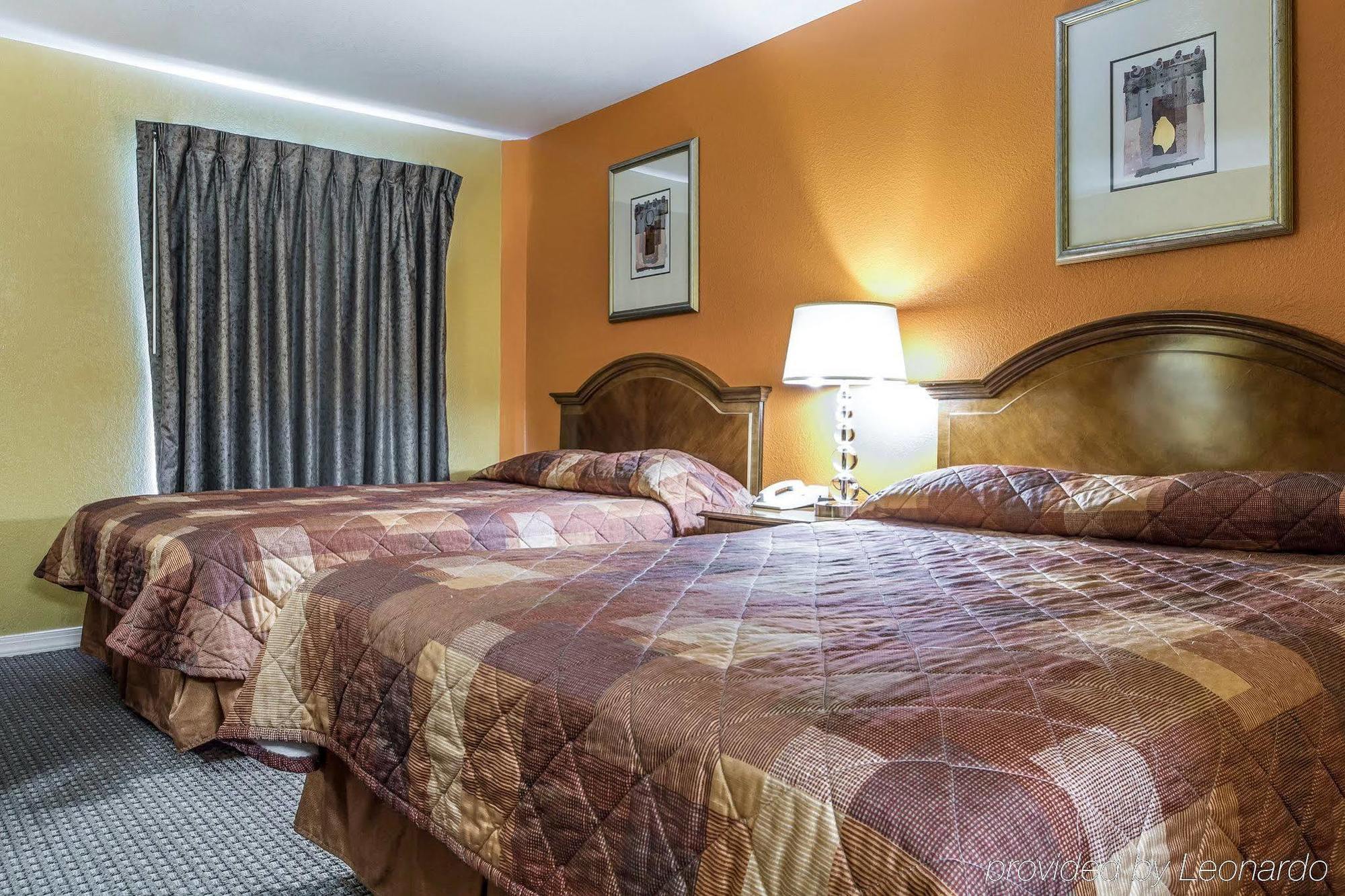 Econo Lodge 萨利纳斯 外观 照片